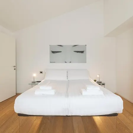 Heart Of Loft & Nocleg ze śniadaniem 4*