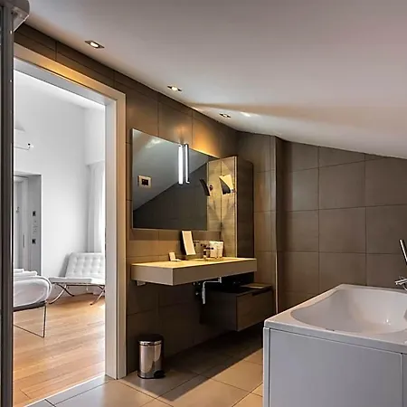 Heart Of Loft & 4* Τρέντο