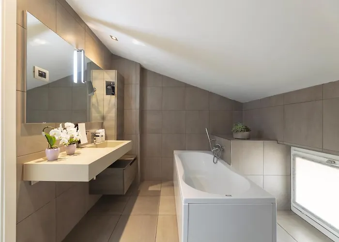 לינה וארוחת בוקר Heart Of Loft & 4*