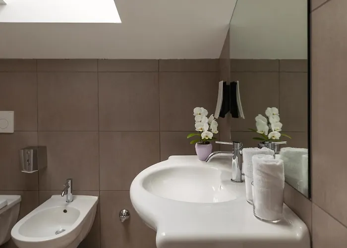 לינה וארוחת בוקר Heart Of Loft & 4*